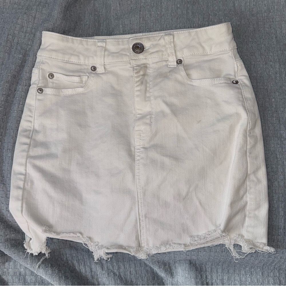 size 2 american eagle white denim mini skirt